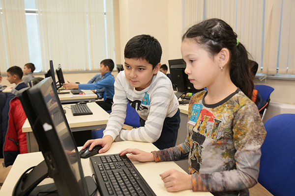 IUT successfully conducts global campaign “Hour of Code”