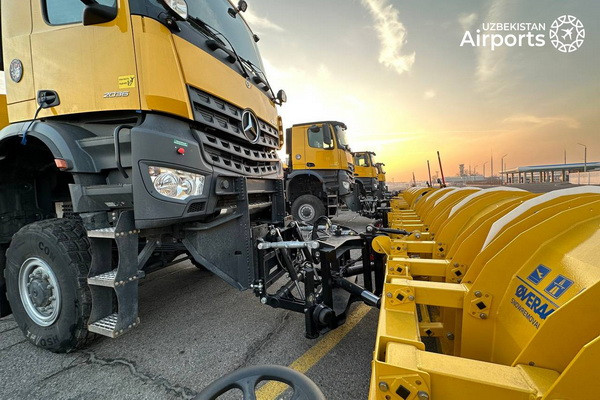 The park of special equipment of the airport "Tashkent" was replenished with new machines