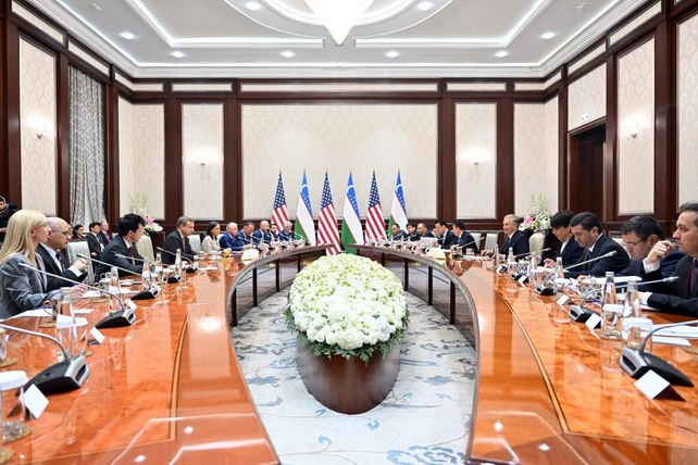 President of Uzbekistan Meets with U.S. Corporate Executives and Officials