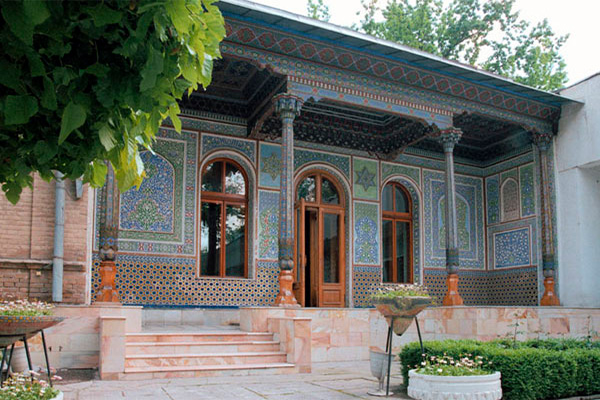 State Museum of History of Applied Arts and Handicraft is created in Uzbekistan