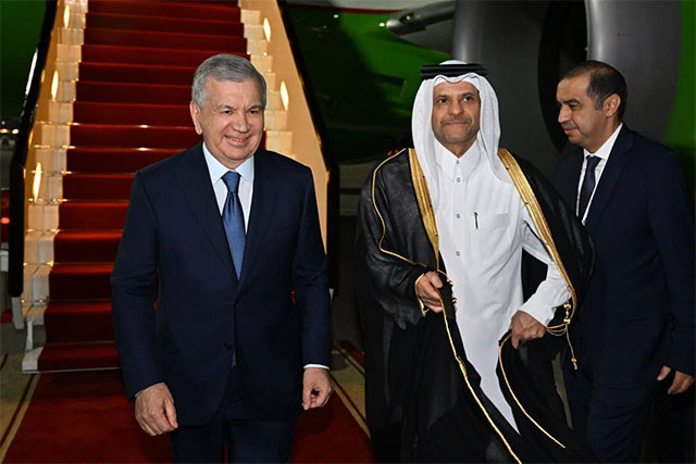 President of Uzbekistan Arrives in Qatar
