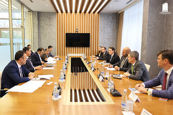 Jamshid Kuchkarov holds a meeting with the UK Trade Commissioner