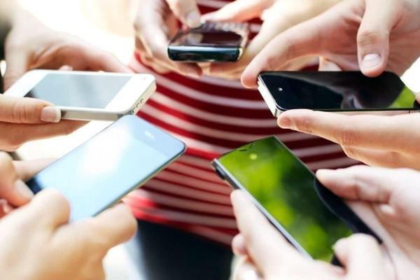 Uzbekistan imports over 1.92 million mobile phones