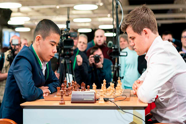 Uzbek chess player beats Magnus Carlsen