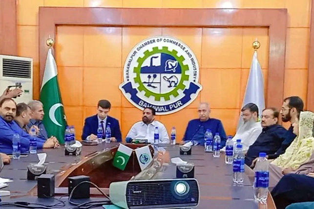Uzbek Diplomats Discuss Cooperation and Investment with Bahawalpur Business Community