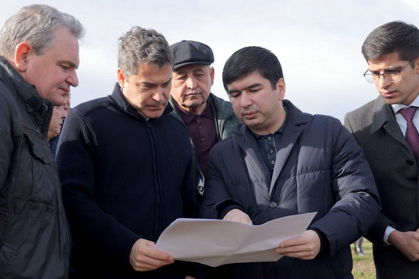 A delegation from Hungary studies the sites for the construction of a poultry cluster