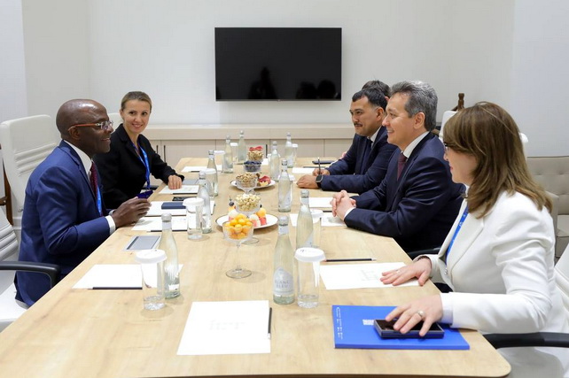 Raqamli texnologiyalar vaziri Sherzod Shermatov XEI Telekommunikatsiyalarni rivojlantirish byurosi direktori bilan uchrashuv o‘tkazdi