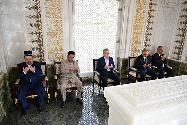 President visits Hazrati Khizr memorial complex in Samarkand