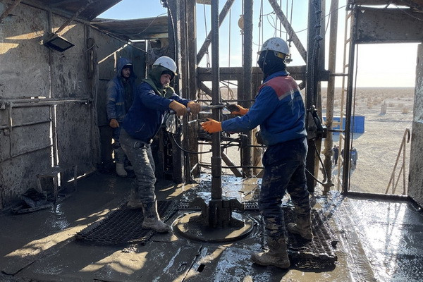 Working groups study existing problems at oil and gas facilities