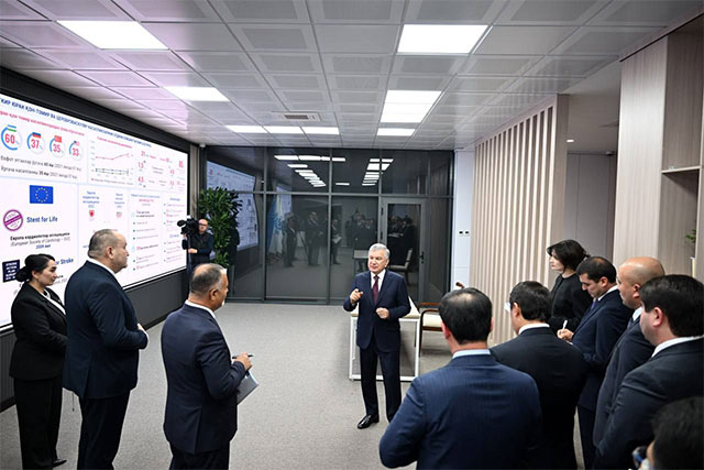 Uzbek President Visits Modern Medical Facilities in Samarkand