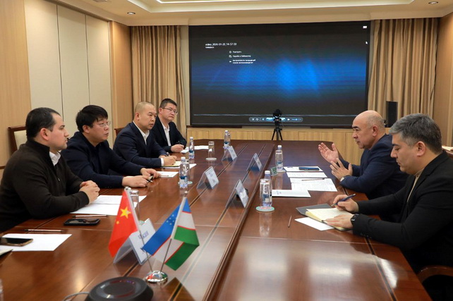 Тошкент вилояти ҳокими Хитой компанияси билан чиқиндиларни қайта ишлаш ва яшил иқтисодиётни ривожлантириш лойиҳаларини муҳокама қилди