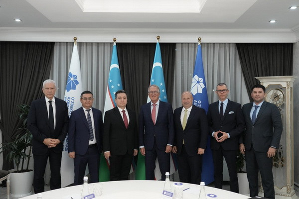 Uzbek ICT Minister holds a meeting with the Supervisory Board of Directors of Veon