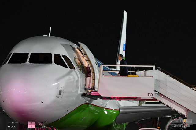 Shavkat Mirziyoyev departed on a working visit to Ashgabat