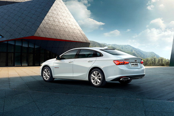 Uzavtosanoat presents the updated Chevrolet Malibu XL