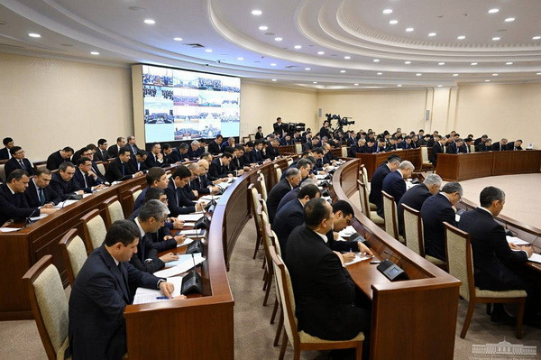 Қурилиш, транспорт ва экология соҳаларидаги ишлар таҳлил қилиниб, муҳим вазифалар белгиланди