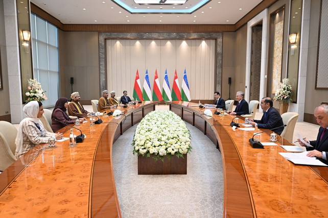 President of Uzbekistan Highlights Importance of Expanding Trade and Economic Cooperation with Oman