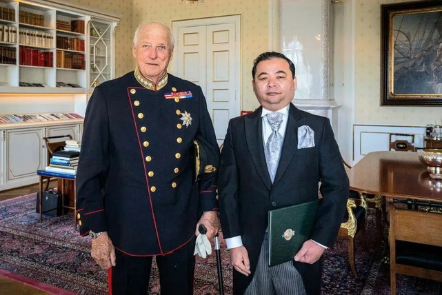The new Ambassador of Uzbekistan presented his credentials to the King of Norway