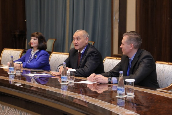 ICT Minister holds A meeting with the Executive Committee of the Regional Commonwealth in the field of communications