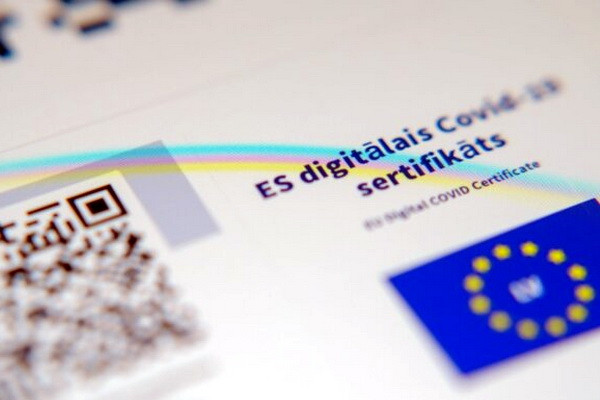 EU COVID Certificate: MEPs and Council agree to extend rules for another year