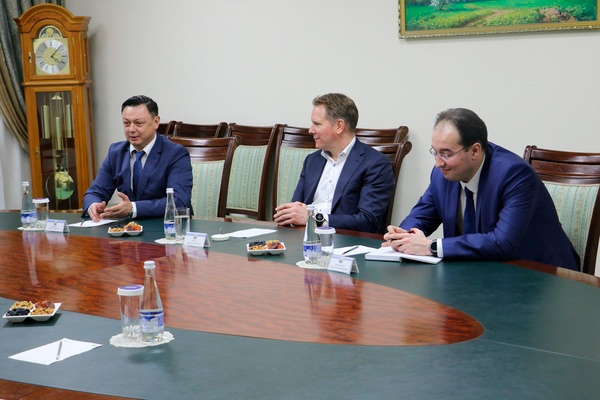 Minister for Development of Information Technology and Communications Receives Chief Operating Officer of the VEON Group