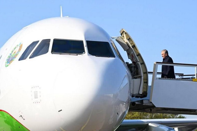 Shavkat Mirziyoyev departs for Tajikistan