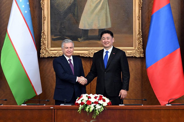 Shavkat Mirziyoyev Holds Telephone Conversation with President of Mongolia