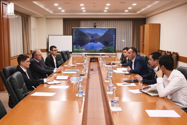First Deputy Minister of Economic Development and Poverty Reduction holds meeting with representatives of Berlin Economics