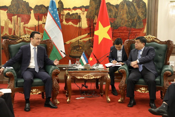 A number of new joint investment projects were discussed in Hanoi