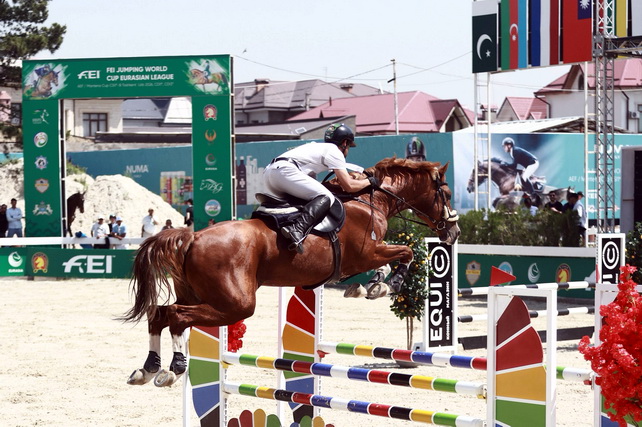 Uzbekistan wins two golds at show jumping World Cup