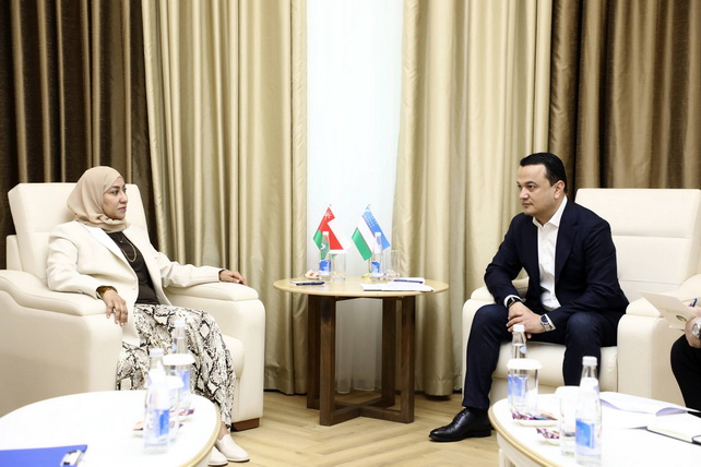 Узбекистан и Оман обсудили расширение инвестиций