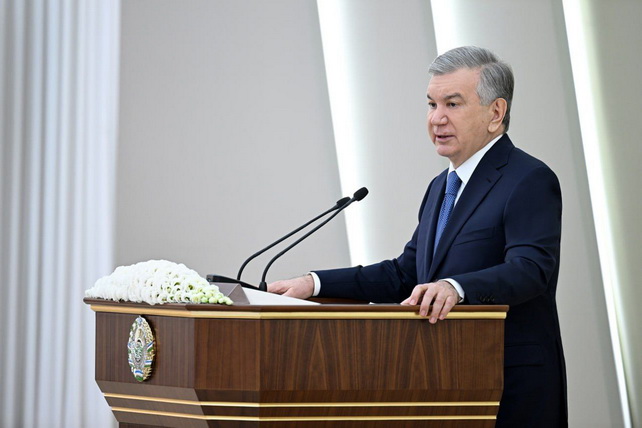 Shavkat Mirziyoyev Termiz Xalqaro savdo markazida 10 ming ta yangi ish o‘rinlari yaratilishini eʼlon qildi