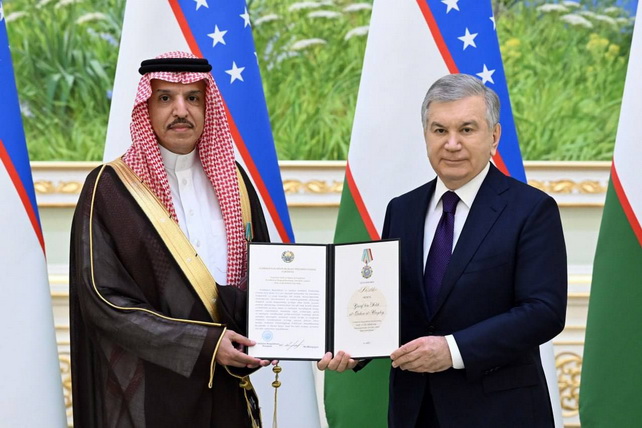 Shavkat Mirziyoyev Honors Saudi Arabian Ambassador for Contributions to Bilateral Relations