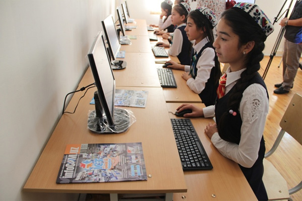 Three computer classes donated to schools of Jizzakh region
