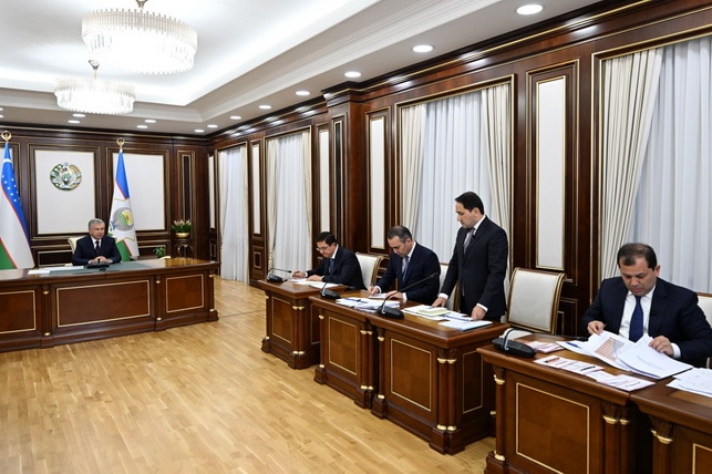 President Reviews Measures to Develop Electrical Engineering Sector and Boost Exports