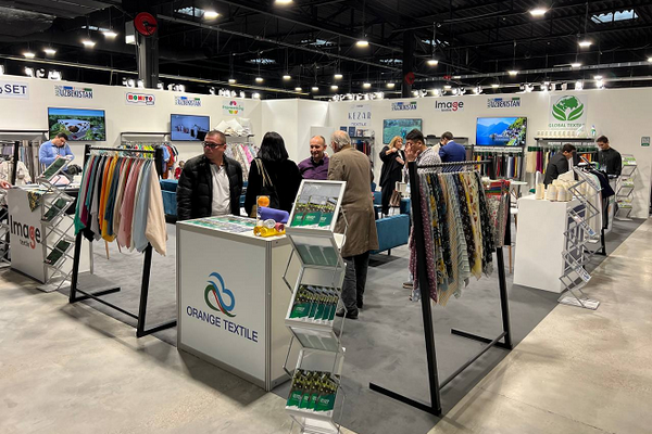 Textile producers of Uzbekistan sign multimillion-dollar contracts for the export of textile products to the Polish market