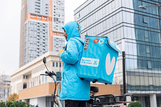 Yandex Uzbekistan launches free insurance for couriers
