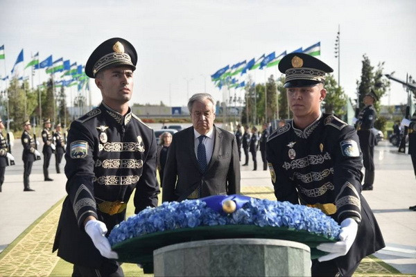 UN Secretary-General visits several sites in Tashkent