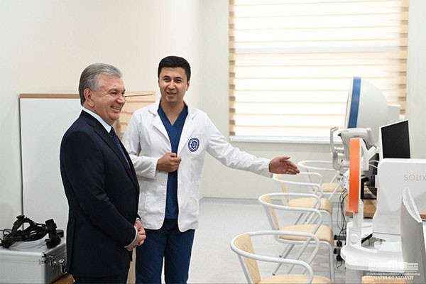 Президент янги тиббиёт марказларини бориб кўрди