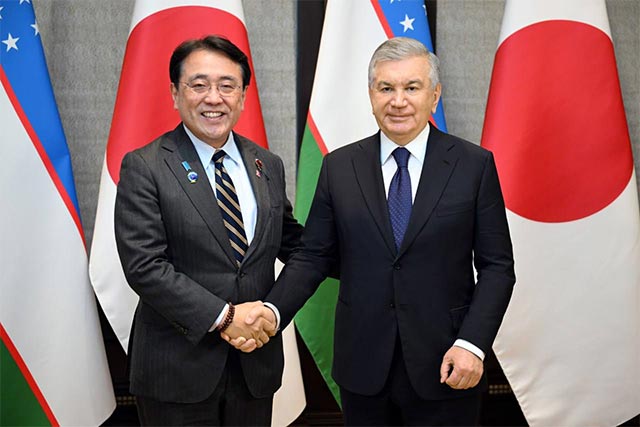 President of Uzbekistan Meets Japan’s Minister of Economy in Tokyo
