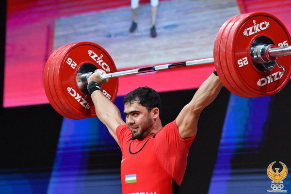 Weightlifters of Uzbekistan win 4 medals of World Cup