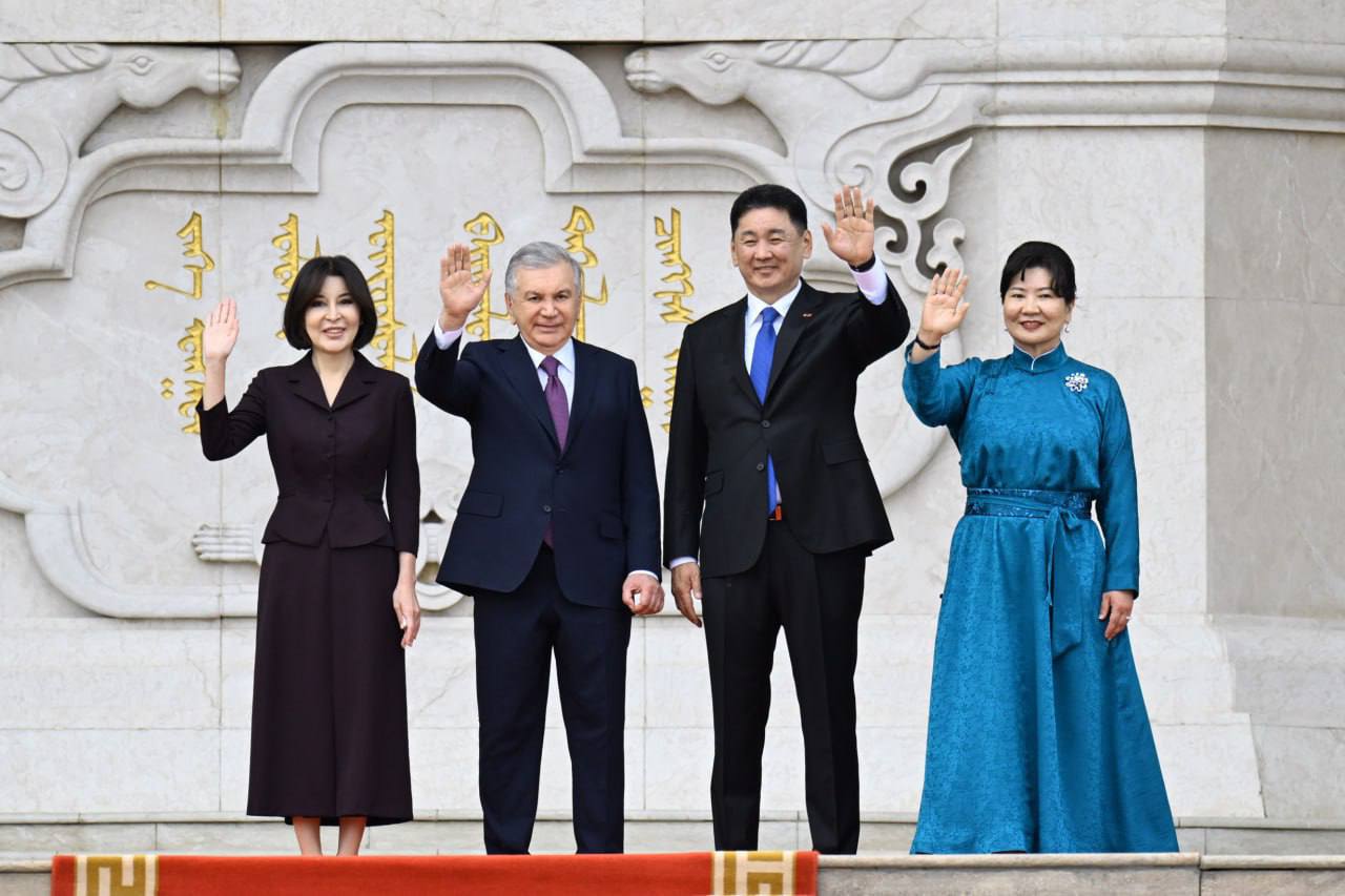 Official Welcoming Ceremony Held for President of Uzbekistan Shavkat Mirziyoyev in Mongolia