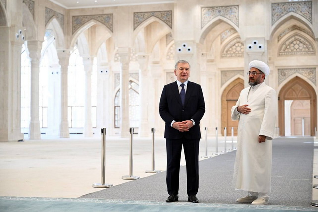 President of Uzbekistan Visits Imam Bukhari Mausoleum in Samarkand