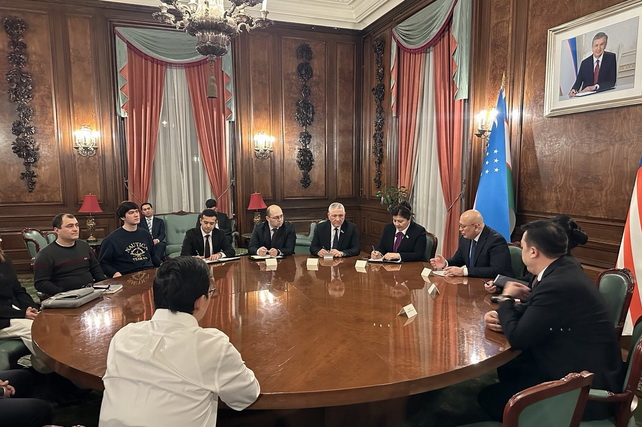 Ўзбекистон парламенти делегацияси АҚШдаги ватандошлар билан учрашув ўтказди