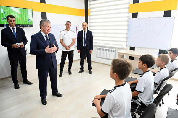 Uzbek President visits Football Academy in Bekabad