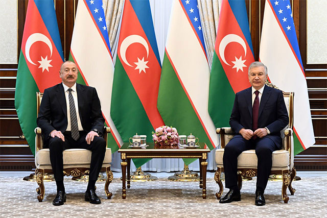 Shavkat Mirziyoyev Meets Azerbaijani President Ilham Aliyev in Tashkent