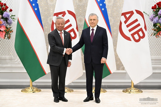 President of Uzbekistan advocates for strategic partnership program with AIIB until 2030