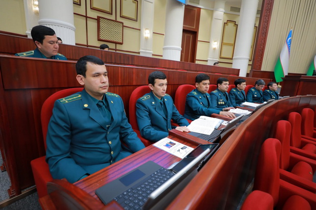 В Узбекистане расширят права и льготы ветеранов
