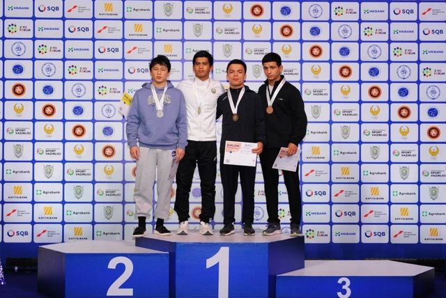 Uzbekistan Freestyle Wrestling Championship Kicks Off in Tashkent
