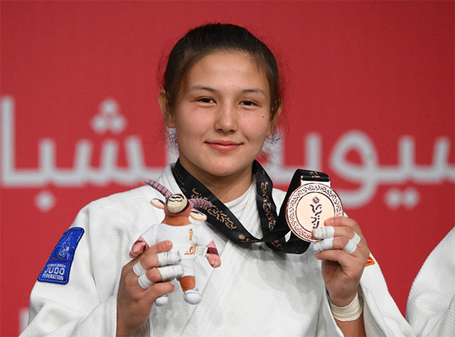 Uzbek Athletes Win 22 Medals in a Single Day at Youth Games