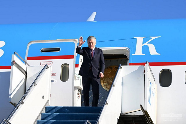 Shavkat Mirziyoyev completes working visit to Astana